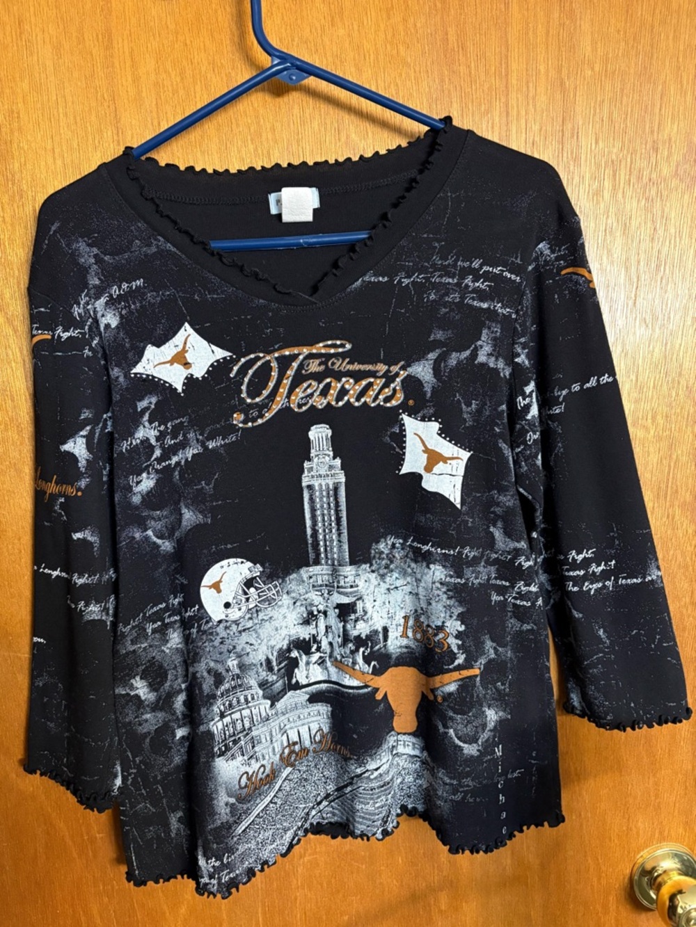 University of Texas Black and Burnt Orange Graphic crop sleeve Top